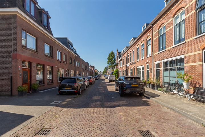 View photo 26 of Emmastraat 109-B