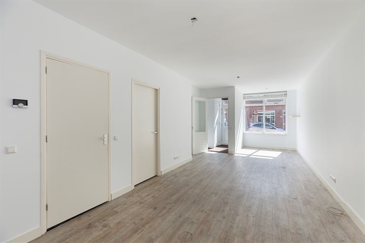 Bekijk foto 3 van Emmastraat 109-B