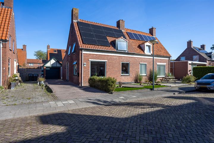 Bekijk foto 1 van Dominicanerstraat 4