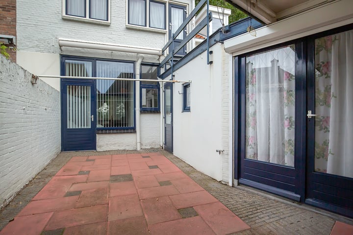 View photo 38 of Jacob Valckestraat 9