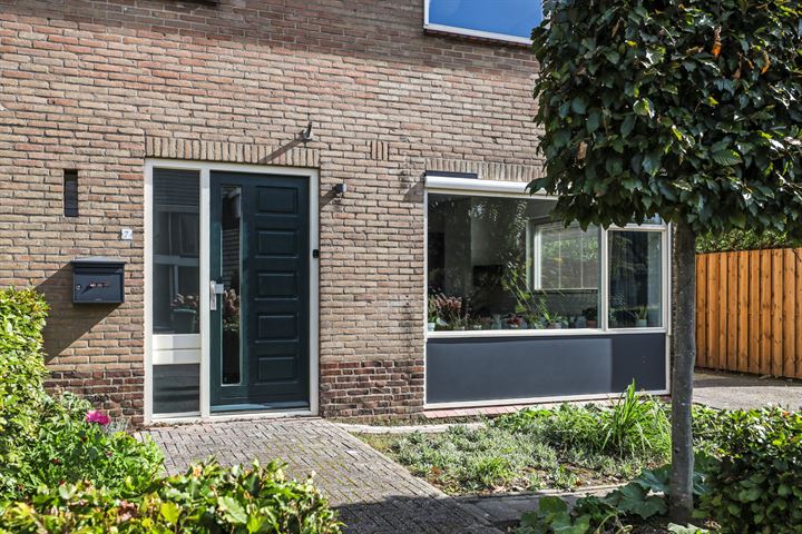 View photo 6 of Bernadottestraat 7