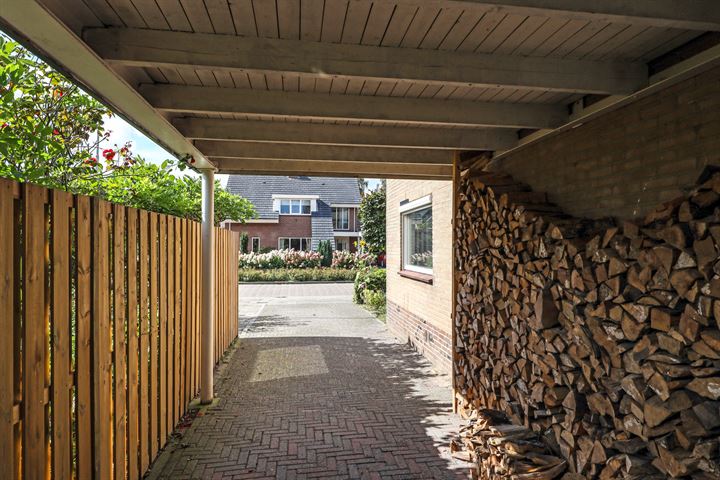 View photo 60 of Bernadottestraat 7