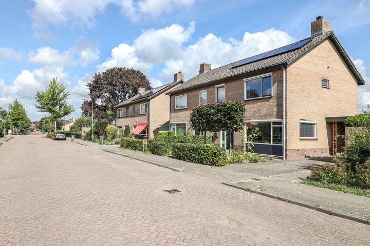 View photo 68 of Bernadottestraat 7