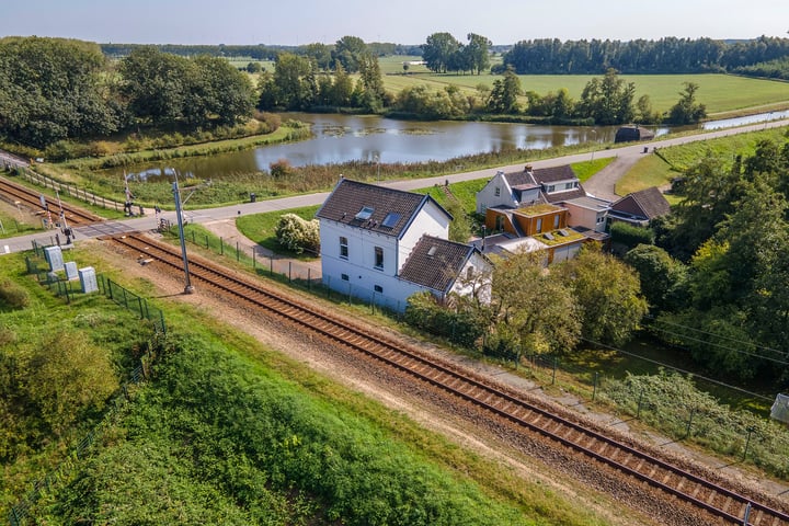 Bekijk foto 2 van Diefdijk 11