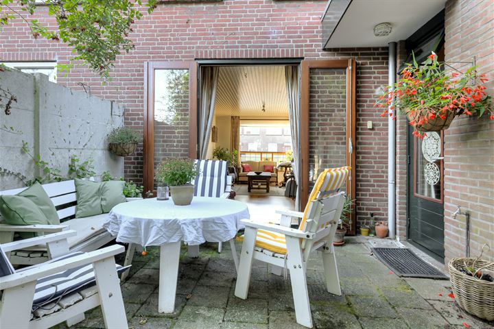 Bekijk foto 33 van Strijenstraat 4