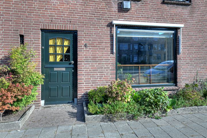 Bekijk foto 36 van Strijenstraat 4