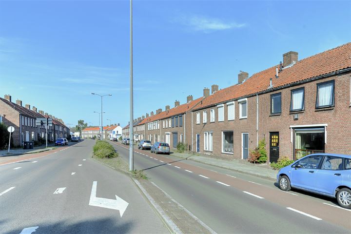 Bekijk foto 38 van Strijenstraat 4