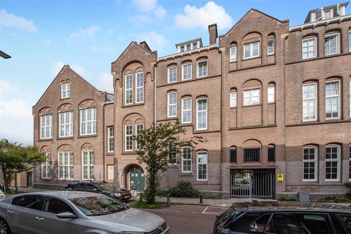 Bekijk foto 2 van Stortenbekerstraat 239