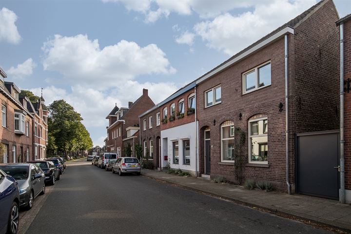 Bekijk foto 33 van 2e Graaf van Loonstraat 9