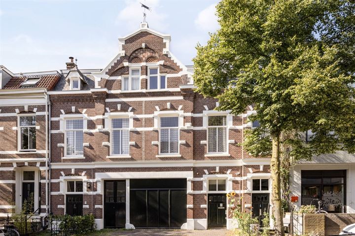 Bekijk foto 1 van Jacob Canisstraat 22