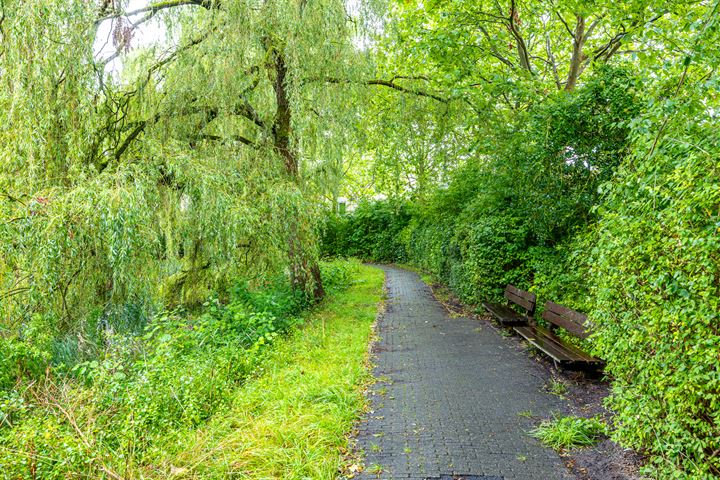 Bekijk foto 41 van Akeleiweg 108