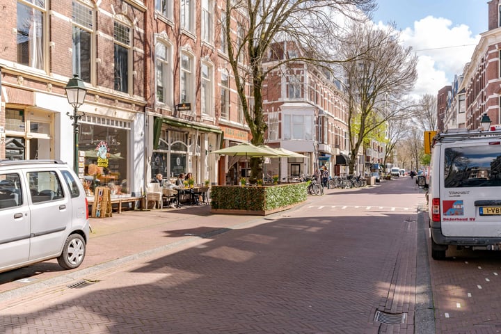 Bekijk foto 36 van Obrechtstraat 213