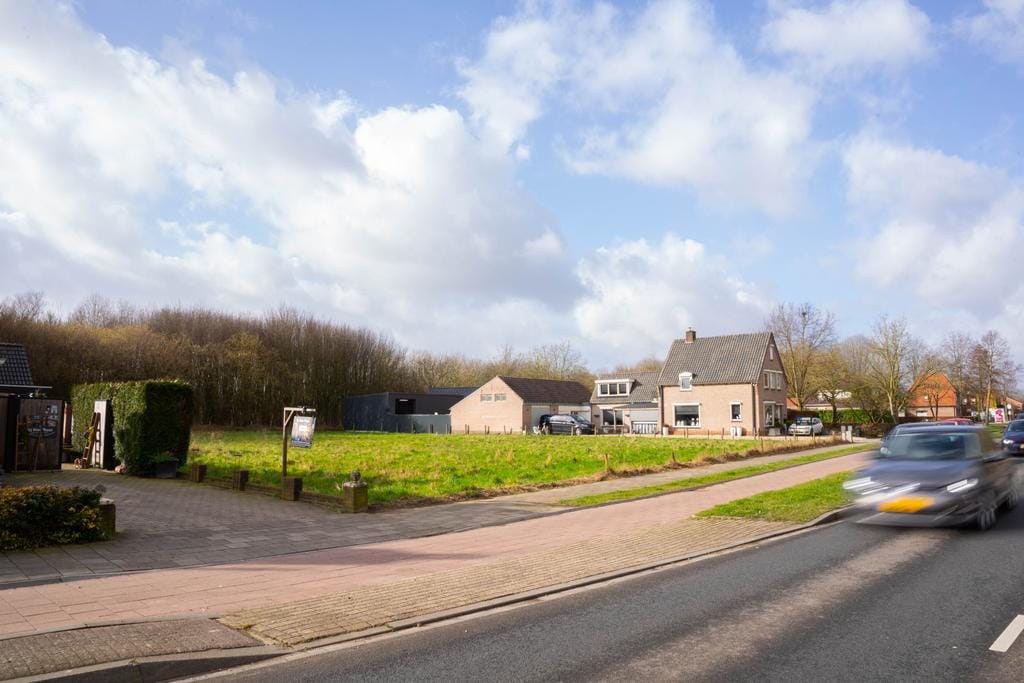 Photo 12 of van der Mondeweg