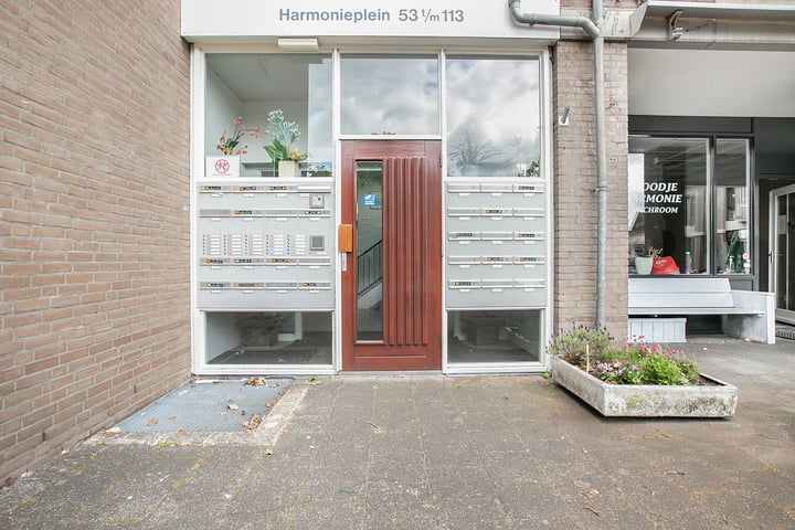 Bekijk foto 21 van Harmonieplein 79