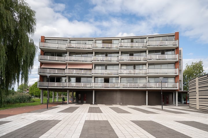 Mia van IJperenplein 25