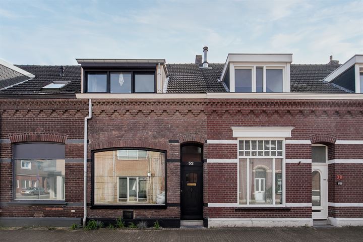 Bekijk foto 1 van Schoolstraat 32