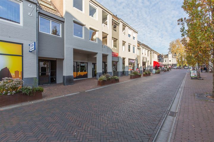 Bekijk foto 4 van Molenpoortstraat 36