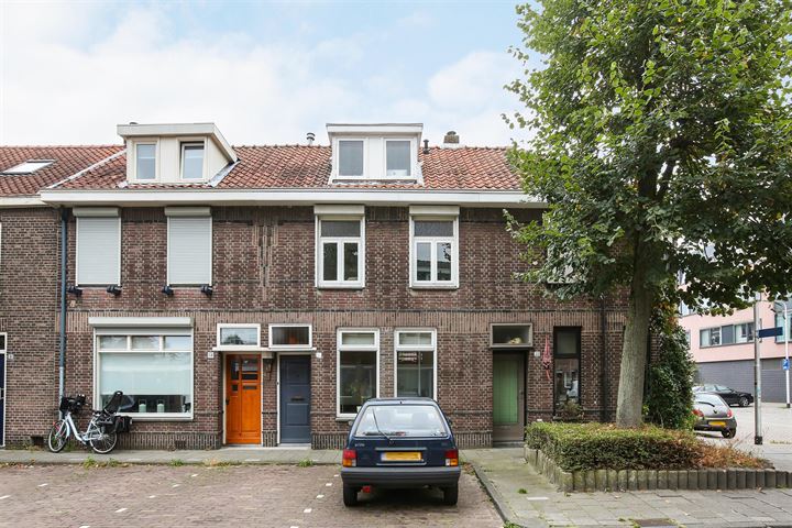 Bekijk foto 1 van Bisschop van de Venstraat 20