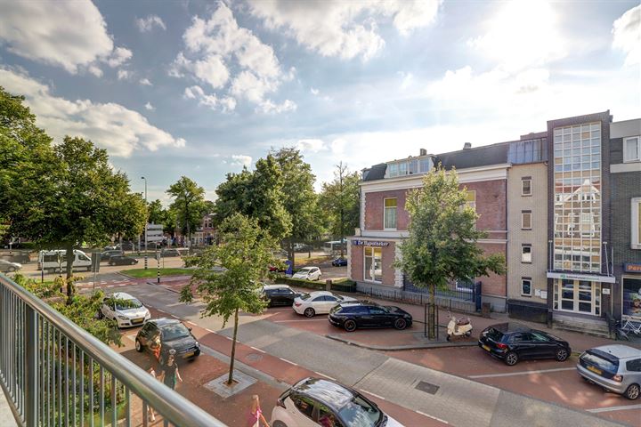 Bekijk foto 2 van van der Brugghenstraat 6-A