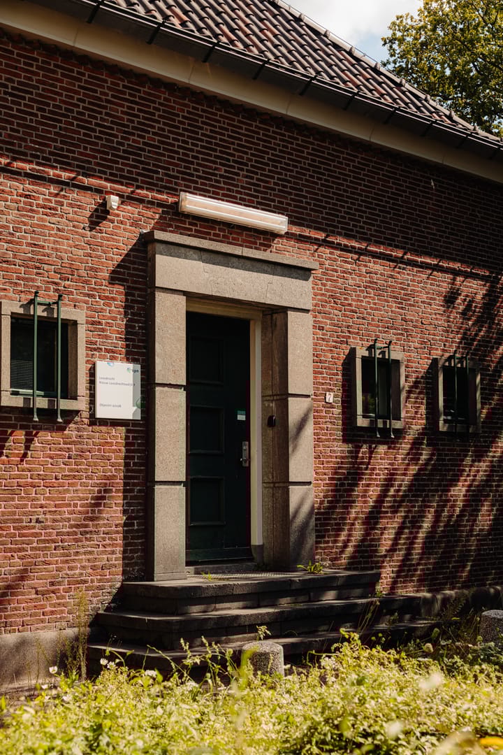 Photo 2 of Nieuw-Loosdrechtsedijk 7