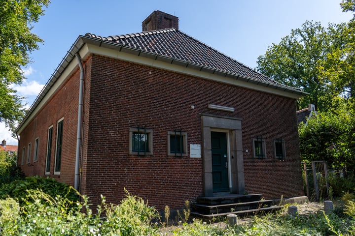 Bekijk foto 18 van Nieuw-Loosdrechtsedijk 7