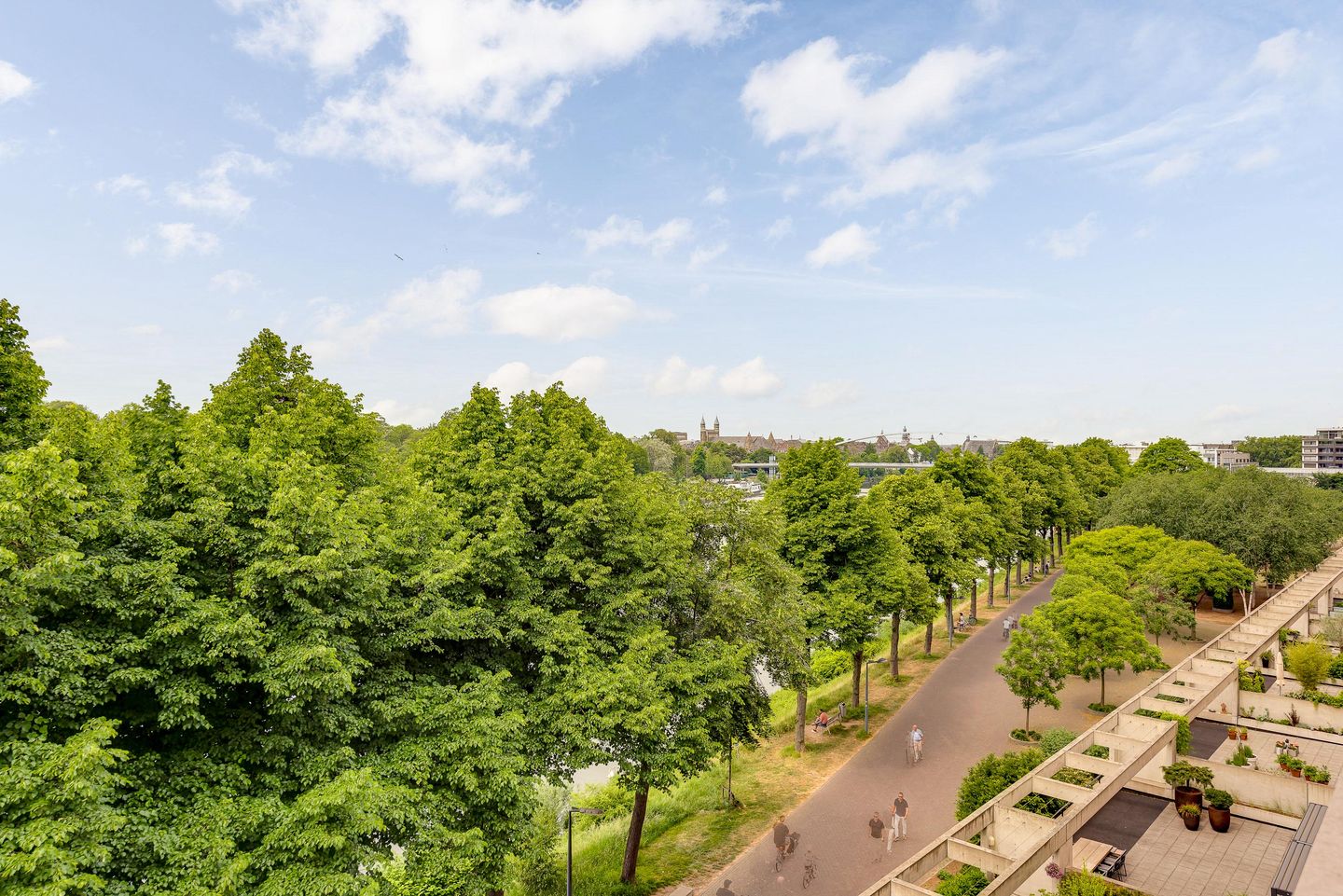 Foto 35 van Bellefroidlunet 52-E