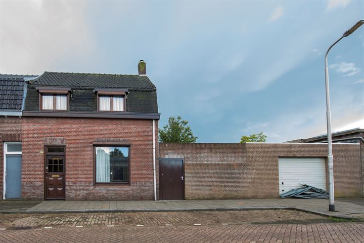 Bekijk foto 1 van Borneostraat 38