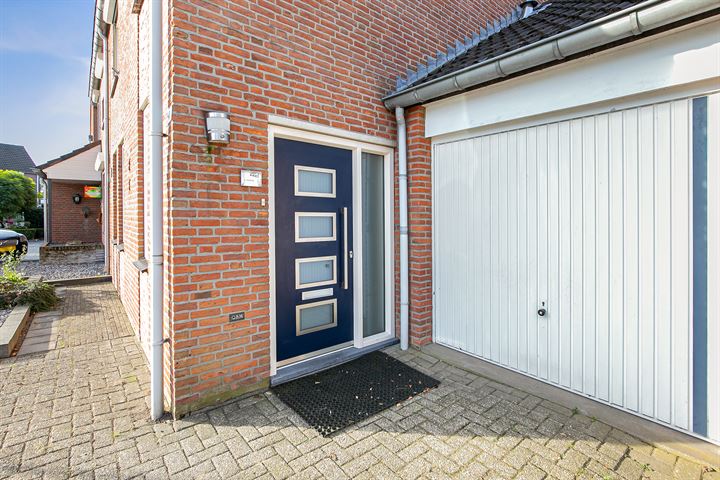 Bekijk foto 5 van Majoor Huthstraat 42