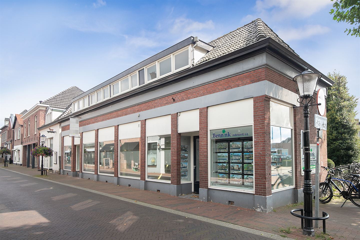 Bekijk foto 1 van Grotestraat 71