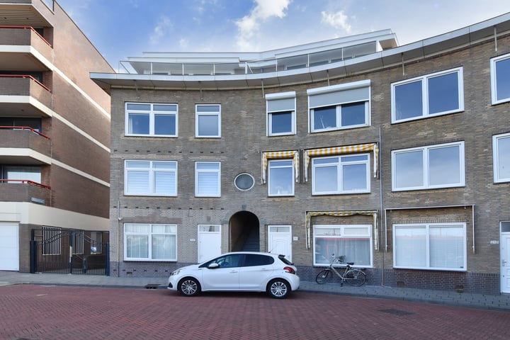 Bekijk foto 44 van Zeeruststraat 204