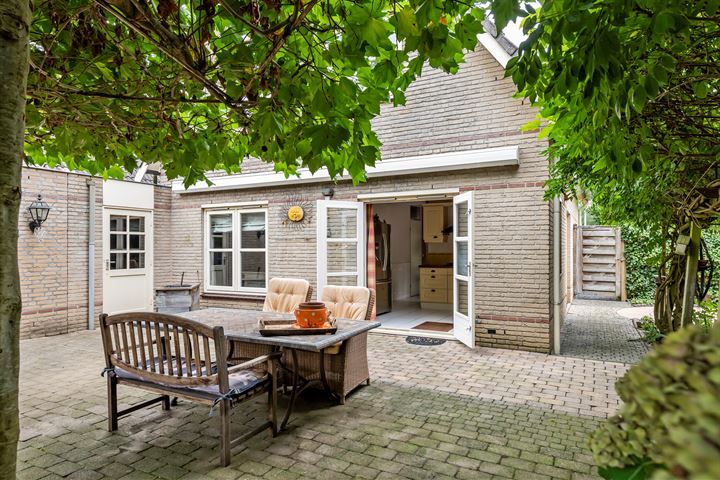 Bekijk foto 46 van Baron van Brakellstraat 16