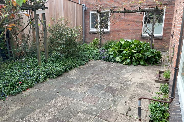 Bekijk foto 5 van Ten Oeverstraat 108