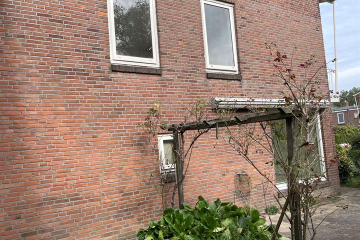 View photo 22 of Ten Oeverstraat 108