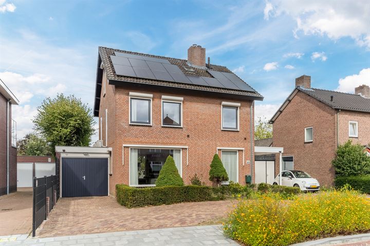 Bekijk foto 1 van Bergstraat 46