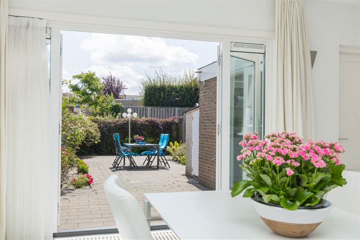 Bekijk foto 17 van Mesdagstraat 20