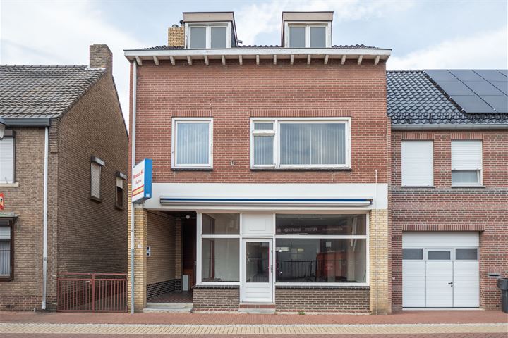 Bekijk foto 1 van Feurthstraat 7