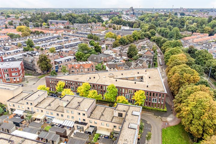 Bekijk foto 3 van Middelweg 22