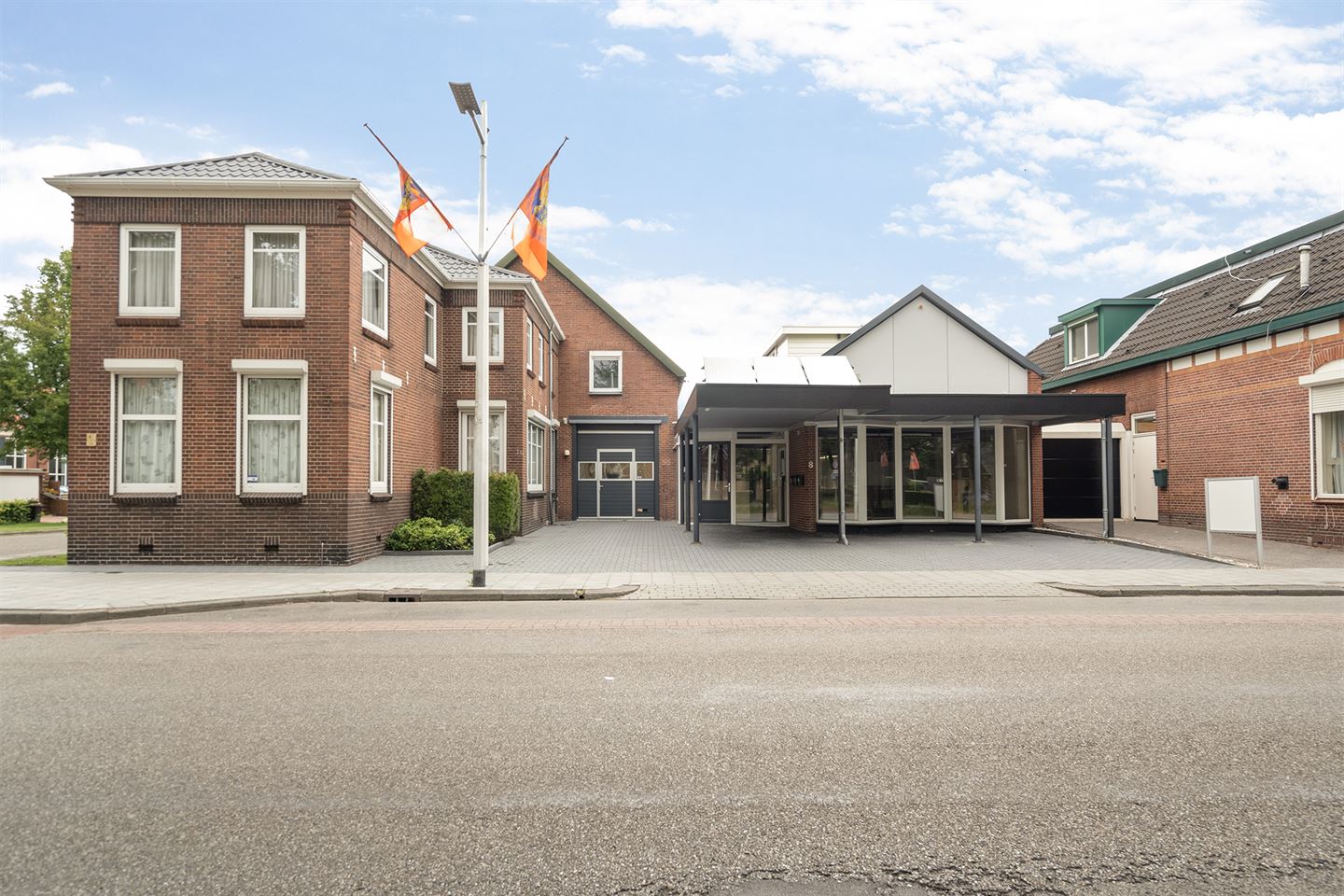 Bekijk foto 1 van Viaductstraat 8 9 9a