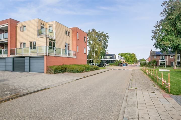 Bekijk foto 31 van Baron van Fridaghstraat 123