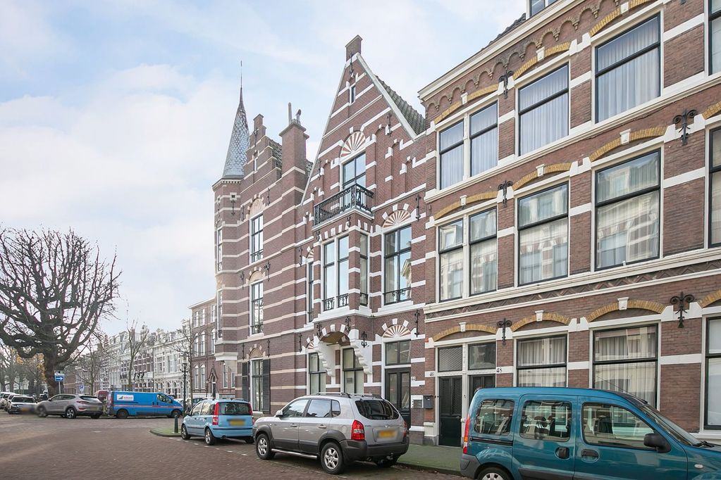 View photo 2 of Surinamestraat 44