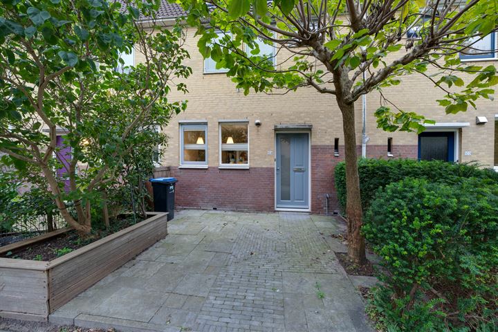 Bekijk foto 32 van Goudenregenstraat 104