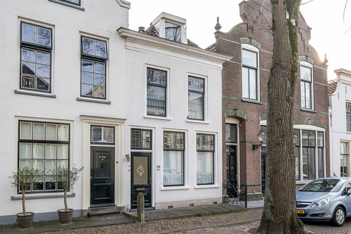 Bekijk foto 1 van Voorstraat 10