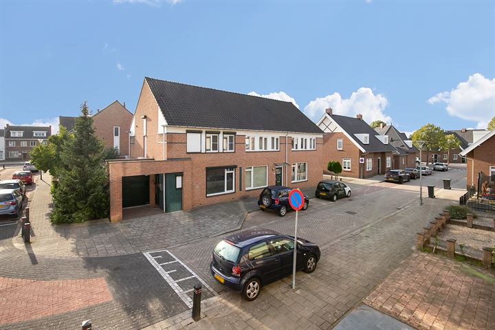 Bekijk foto 111 van Oranjestraat 41