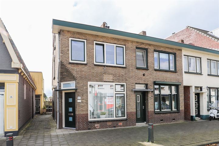 Bekijk foto 1 van Dorpsstraat 39