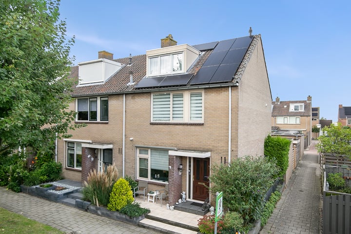 Bekijk foto 37 van Elftstraat 12