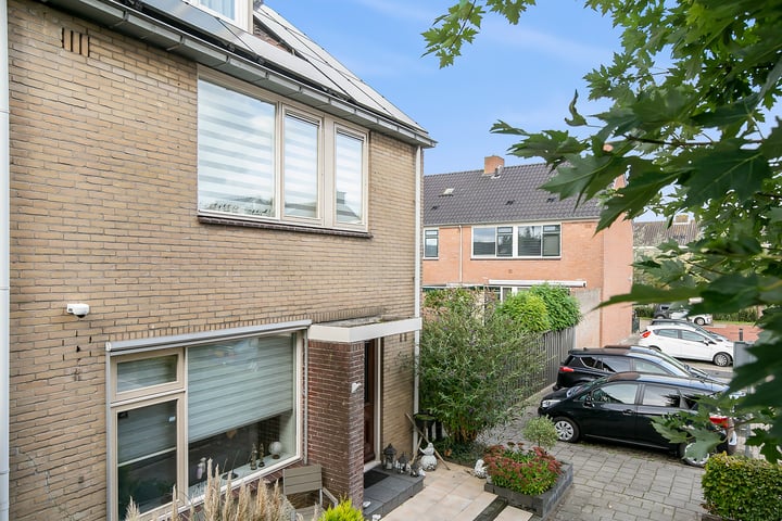 Bekijk foto 40 van Elftstraat 12