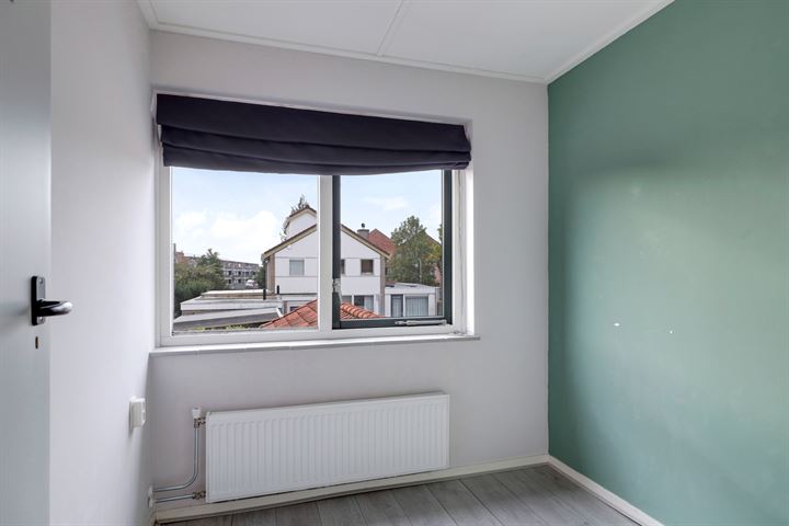 View photo 31 of Leliestraat 16