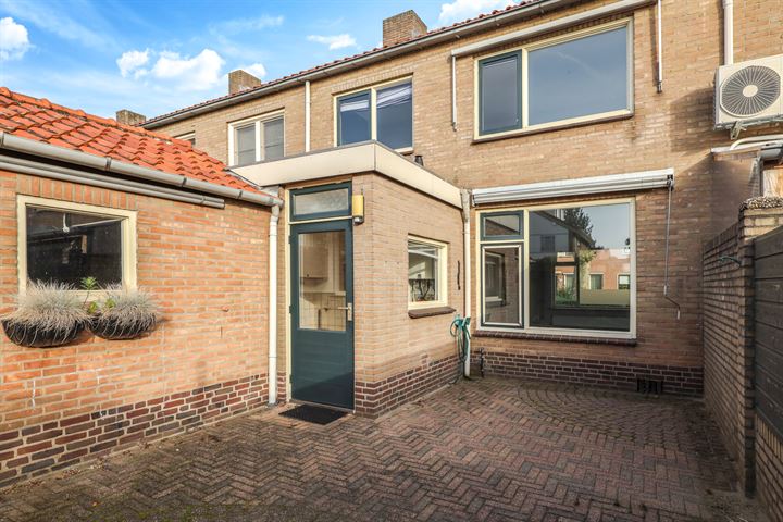 View photo 40 of Leliestraat 16