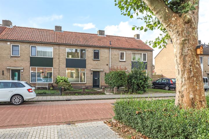 View photo 47 of Leliestraat 16