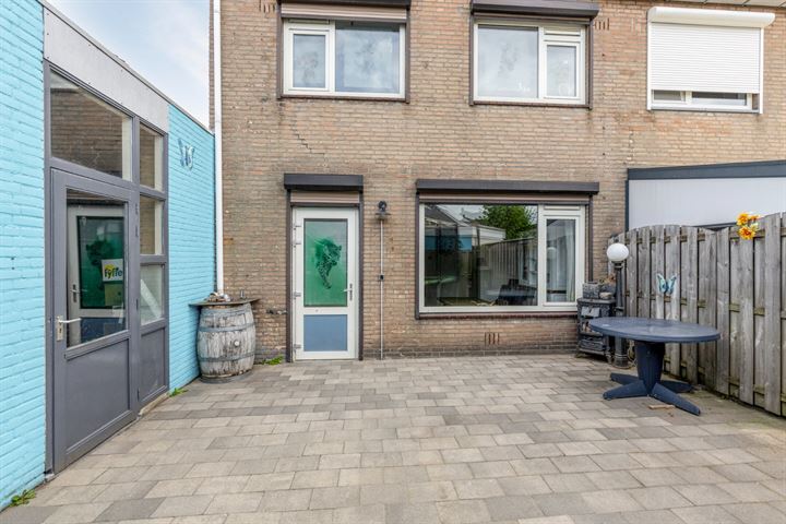 View photo 32 of Leeuwerikstraat 47